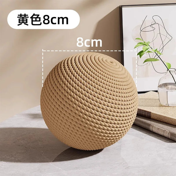 Natural rope-wrapped cat scratching ball