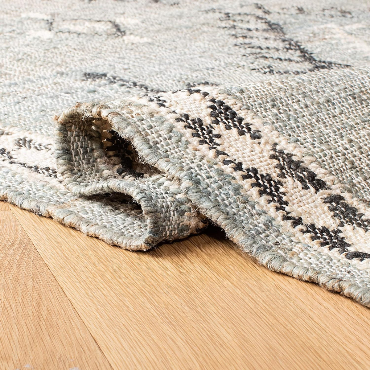 SAFAVIEH Area Rug 8X10 - Kilim Collection - Large - Blue & Black, Flat Weave Jute Design, Ideal for Living Room, Bedroom, Office, Dining Space (KLM762M)