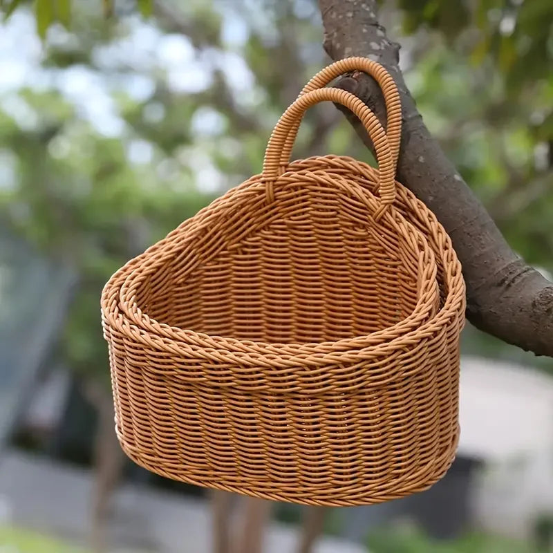Wall Mounted Vegetable and Fruit Basket, Simulated Rattan Hanging Basket, Plastic Wall-Mounted Hanging Basket, Home Decoration